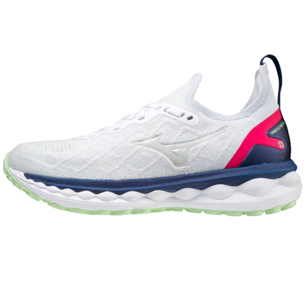 Mizuno women's wave sky 2 running shoe on sale