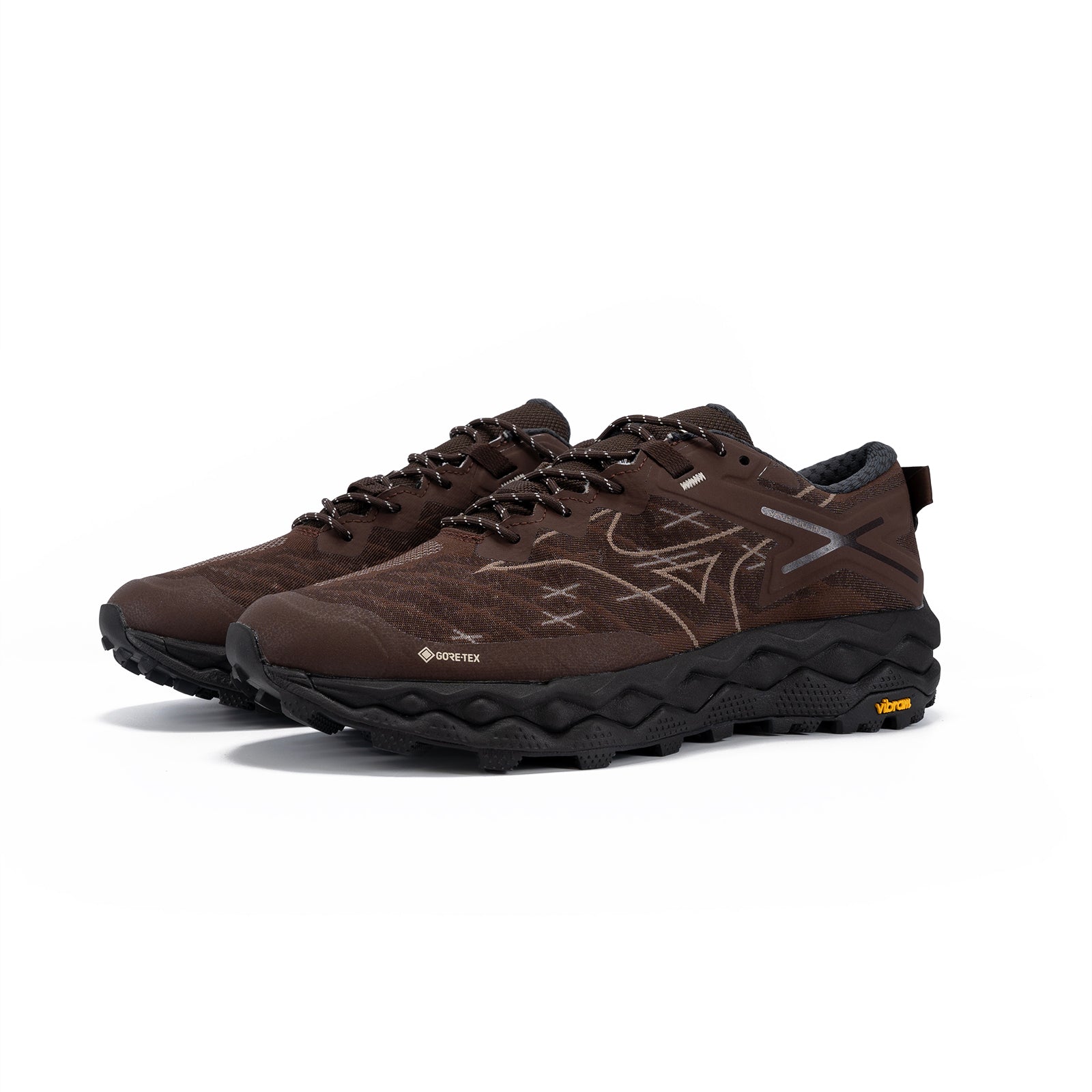 mizuno trekking shoes